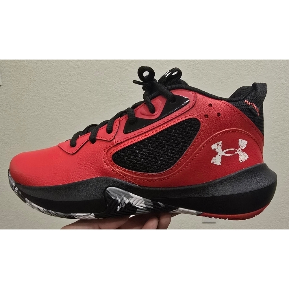 Under Armour Youth Sneakers – Size 5 – Red/Black/White